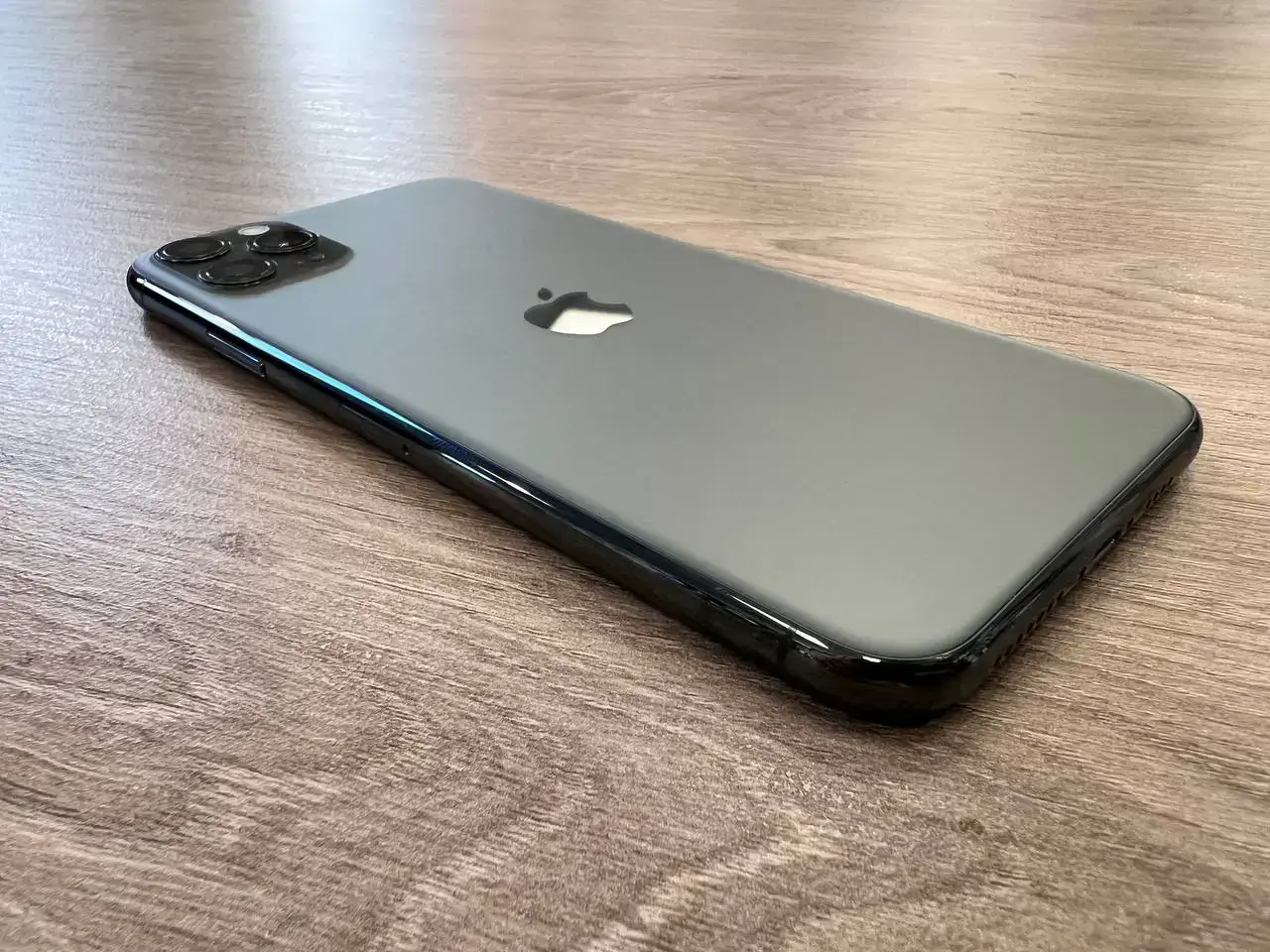 USED (IP0025) Apple iPhone 11 Pro Max Dual Sim 64GB Midnight Green (MWF02), (Стан - 9/10, Комплект - iPhone, коробка | гарантія - 1 міс.)